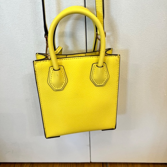 Michael Kors mini purse - Picture 2 of 4